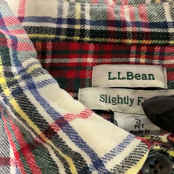 LL Bean Flannel Size S in red plaid - Picture 4 of 4